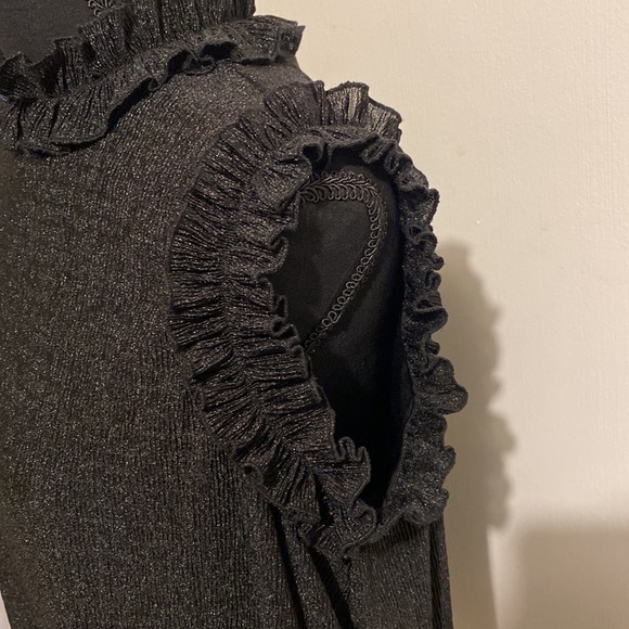 •Top• - Picture 3 of 4